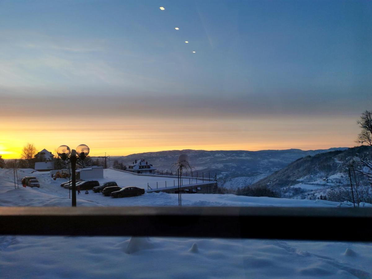 Golden Sky - Milmari Resort & Spa Kopaonik Exterior foto